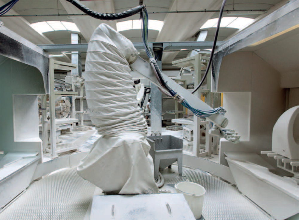 I vantaggi della smaltatura robotizzata Sacmi-Gaiotto all’Indian Ceramics Workshop 