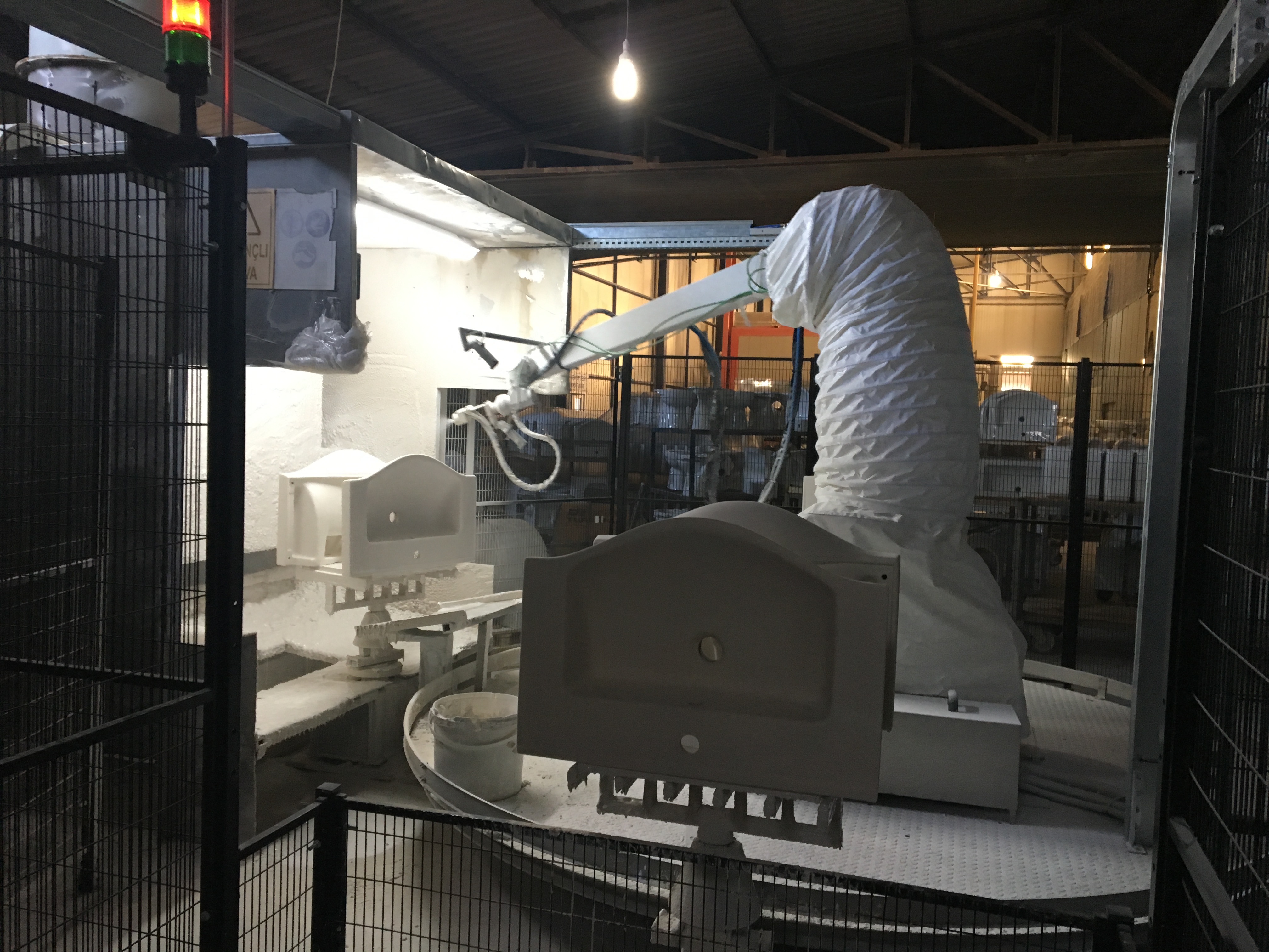 Bozvit guarda al futuro e sceglie la smaltatura robotizzata SACMI-Gaiotto